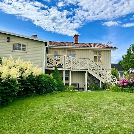 Charmigt Sekelskifteshus Med Naerhet Till Det Mesta Eskilstuna Exterior foto