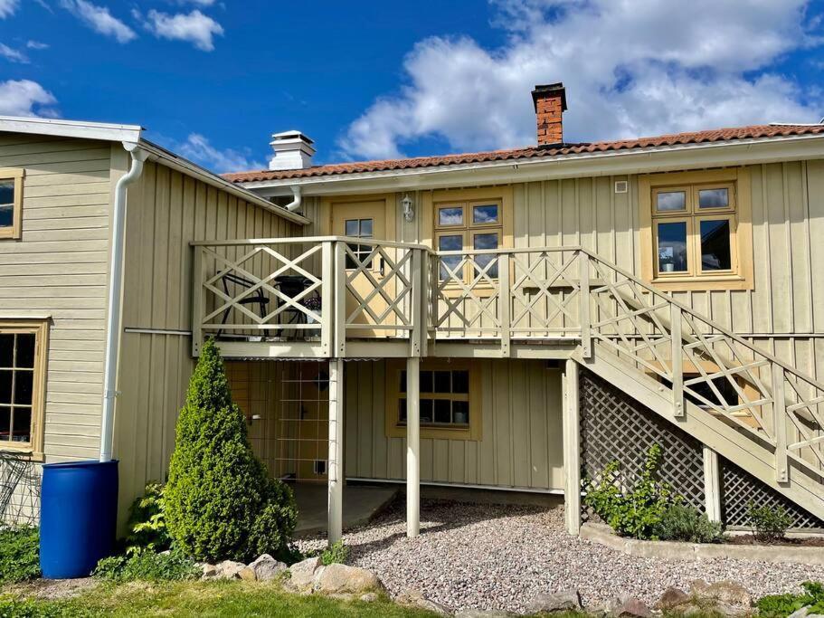 Charmigt Sekelskifteshus Med Naerhet Till Det Mesta Eskilstuna Exterior foto